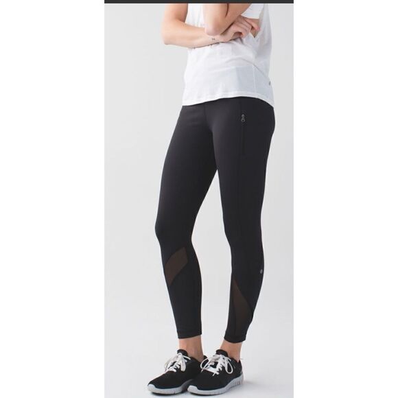 Lululemon Inspire Tight II Leggings in Black Size 10 - Picture 3 of 10